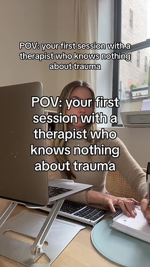 Funny First Therapy Session: A Humorous Encounter with a clueless Therapist