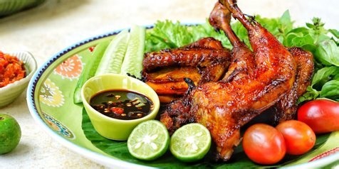 Rumah Makan di Jogja Ini Spesialis Ayam Bakar, Yakin Tak Mau Coba?
