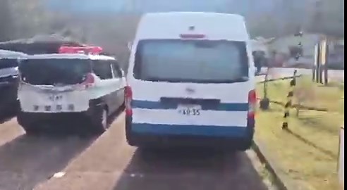 小川氏「数日前から小学校から12㎞先の「るり渓」に捜査員が集まっている」るり渓谷は学校から車で20分ほど離れた場所。自宅からはそう遠くない場所ゴゴスマ情報結希くんは普段スクールバスで通学している。バスに乗らない日は連絡を入れるルールだが、「バスに乗りません」の連絡はなかった