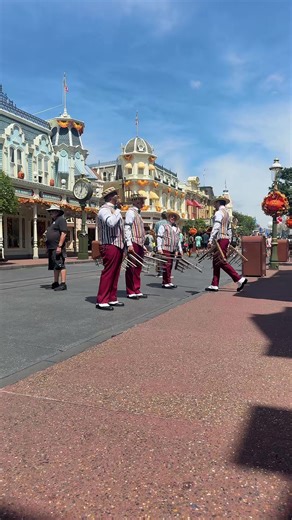 Classic Disney moments #dapperdan #mainstreetusa #disneyclassics #mickeymouse #fyp @Disney Parks