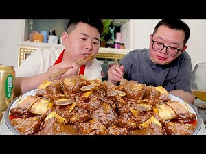 Chef Chao| Braise Sticky Cake With Pork Ribs! Tender and Soft!