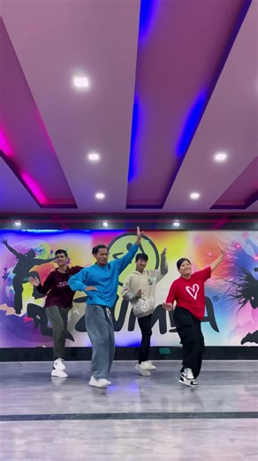 272K views · 14K reactions | having some fun❤️殺 Song: Nachana hey Nachana (ghintang) Simple choreography by बिजय हेलेन् sir. Time: 4 to 5 dance class evening. #narayanimallthirdfloor #kollywoodsuperdanceandfitness #bijayhellen #hetaudabazarnepal | Kollywood Super Dance & Fitness Pvt. | Facebook