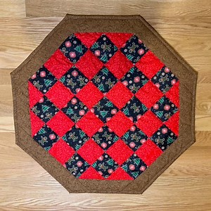 Handmade 25" Octagon Quilted Christmas TABLE TOPPER - Gingerbread Theme - Reversible - Etsy Canada