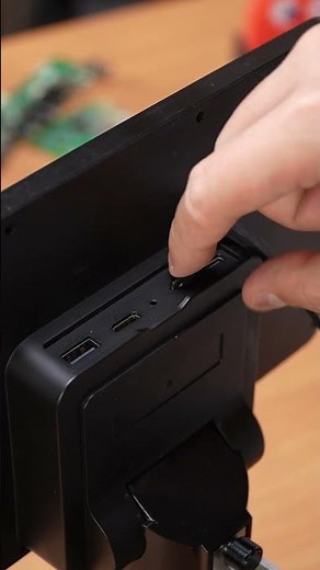 Let’s set up the TriL110 digital microscope together