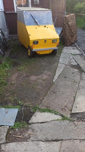 Exploring a Unique Three-Wheeled Vehicle