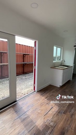 Bob’s Containers on TikTok