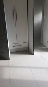 FOR SALE OTJOMUISE BRAND NEW HOME VALUATION N$ 1,640,000.00 -3 bedroom(ensuite) -2 bathroom -lounge -diningroom -kitchen (BIC) and built in stove -single motor gate garage -2 one bedroom flats (ensuite) Justina☎️+264812726001 justina@chili.com.na www.chili.com.na | Chili Property Management cc | Facebook