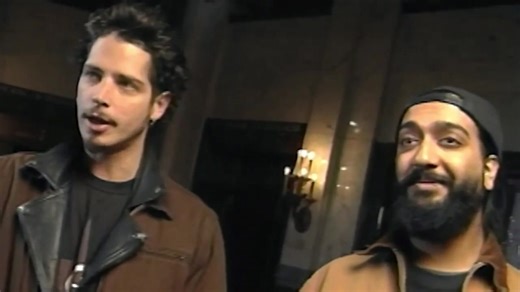 SOUNDGARDEN take a walk around Seattle with MTV News, 1994. | The YEAR Grunge BROKE