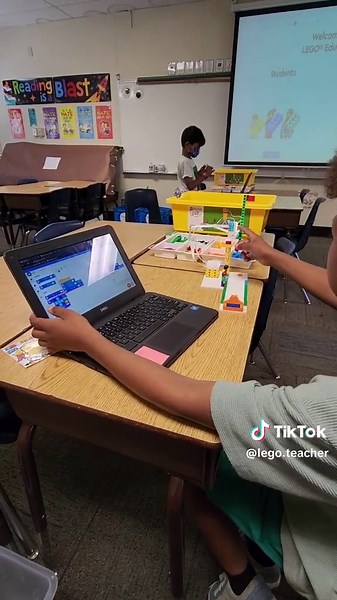 Students learning how to program Mini Mini-Golf with LEGO Spike during LEAP Summer School ☺️#summerschool #legocreation #legoclassroom #legoteacher #teacher #tiktokteacher #tiktokteacher #legotiktok #legotiktoker #tiktok #lego #minituregolf