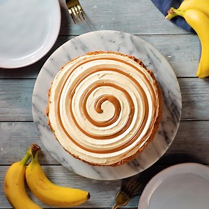 Was tun mit überreifen Bananen?? Unseren leckeren Bananen Kuchen natürlich! ⬇️ Via Tastemade UK | Tastemade Deutschland