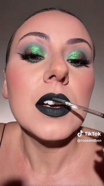 Queen Cosmetics After Dark Lip Kit Review