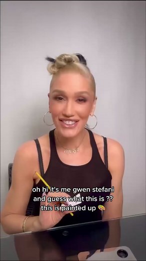 Gwen Stefani Inspired Makeup Tutorial | Winged Eyeliner & Dip Dye Look