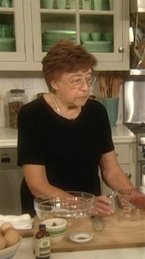 617K views · 10K reactions | Creamy, tender, and just sweet enough, this easy rice pudding is sure to become a new dessert favorite in your household. It's a recipe that Martha's mother, known as Big Martha, would make for her family growing up: bit.ly/4oCjV7T | Martha Stewart | Facebook