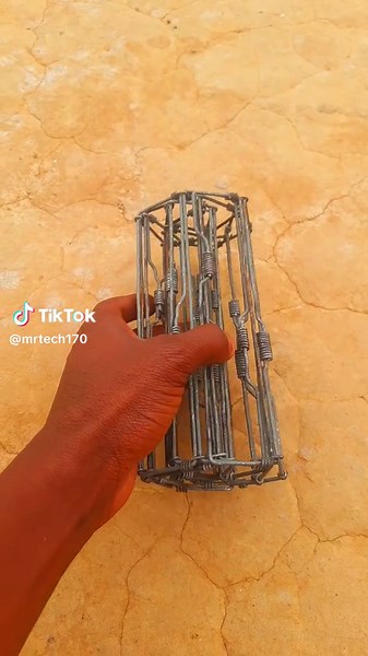 Building a New Robot: Creating the Chain | DIY Crafts 🛠😊🧰🇿🇦