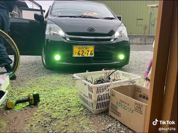 LA100車両に他車種フォグを取り付けた結果