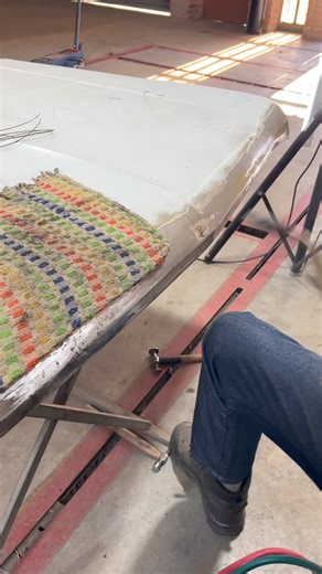 595K views · 16K reactions | .  Tips del chapista  ENFRIAR zona de soldadura  Seguinos en YOUTUBE para ver los vídeos completos  | LINK EN BIO   Link del canal  https://www.youtube.com/channel/UCkDJT4Wj8D0ivgE7jDQDNRw?sub_confirmation=1 . . . . 藺 Taller de chapa y pintura  Bolívar 6544  Contacto - 0223 15-603-0212 #chapisteria #tutorial #autos | Roberto Scenna Taller | Facebook