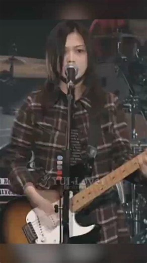 YUI – LIFE (Live at Nippon Budokan 2007) #1