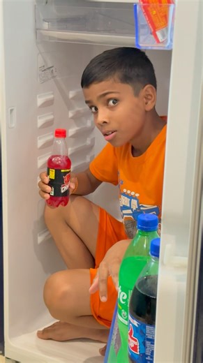 Jassi ne fridge me cold drink pi gaya 😎#shorts #funny