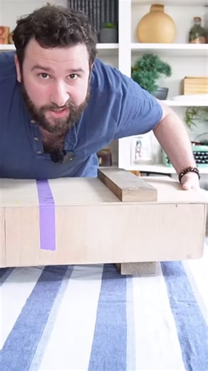 Edouard Cuisine 🌱👨‍🍳 on Instagram: "L’accessoire d’une vie pour un cuisinier : un billot artisanal 🧑‍🍳 Quand l’artisanat français rencontre la cuisine du quotidien 🤍 Ce billot de cuisine artisanal, fabriqué à la main par @atelierleon51 dans la Marne, c’est le genre d’objet qu’on n’achète qu’une fois. Du bois massif, du savoir-faire, pensé pour durer des années et être utilisé tous les jours en cuisine. 👉 Pour découvrir leur travail ou commander : 🔗 https://www.lesplanchesleon.fr/ 🎁 Prod