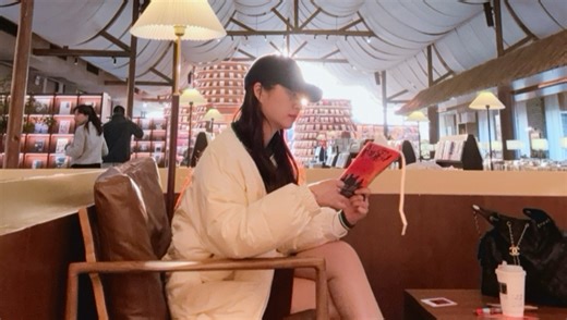 曾经的谷仓 现在装的是精神食粮