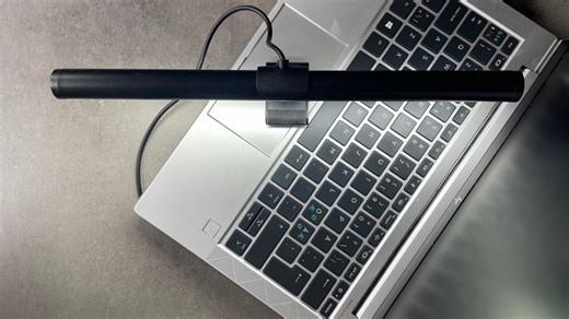 Gdy światło z monitora to za mało. Testujemy lampę ekranową z Action