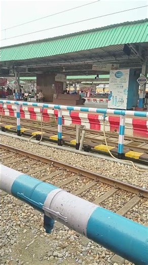 Station scenery 🌻