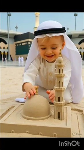 “Building sand models of by the seaside.”masjid