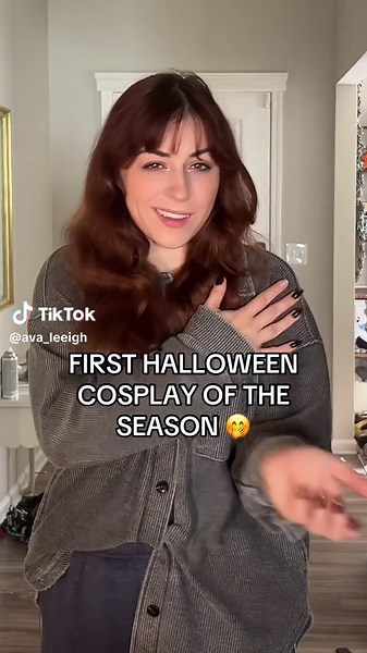 Spooky Halloween Cosplay: Werewolf vs. Vampire Costume Battle