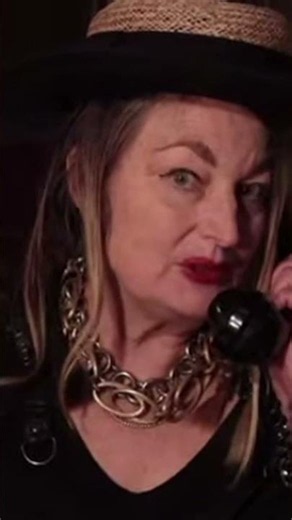 Will you bring back some honey too? #janesiberry #pisquiddetective #love