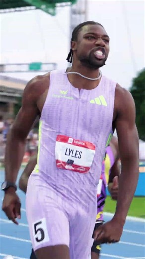 𝗧𝗛𝗘 𝗙𝗔𝗦𝗧𝗘𝗦𝗧 𝗠𝗔𝗡 𝗜𝗡 𝗧𝗛𝗘 𝗪𝗢𝗥𝗟𝗗 🌍⚡ Noah Lyles ran a world-leading 9.79 to win his third 100m title 🇺🇸