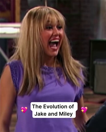 1.8M views · 32K reactions | Didn't expect to cry today, but here we are . . . : Hannah Montana | Disney Channel | Facebook