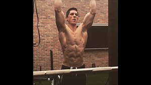 You’ve probably heard that rotational core exercises are good for hitting the obliques right? They are BUT here’s how to make every rep you do wat more effective as you try and develop yours. Ready? Think about moving the legs by contracting the obliques and obliques only!! The first thing you’ll notice is that you’re no longer flexing from the hips but your lower rib cage! You can see the trunk flex initiate and occur directly from the obliques. The legs just go along for the ride. Give this a 