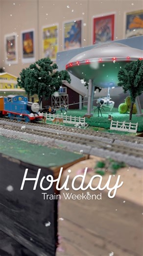 Come check out our mini trains this weekend with a special Christmas-themed model setup! 🚂🎄 Meet experienced modelers, hear their stories, watch live demos, and learn how to join the model railroad community. And don’t forget to support our amazing community partners in the parking lot… 🍦 Saturday: Scoop Together serving up ice cream 🌭 Sunday: You Sly Dog slinging hot dogs Come for the trains, stay for the stories! #holidaytrain #tucsonaz #modeltrains #familyfun | The Mini Time Machine Museu
