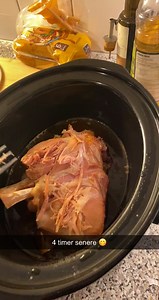 Smoked ham hock, slow cooked for 4 hours with beer and garlic. Turned out better than I could have imagined😋