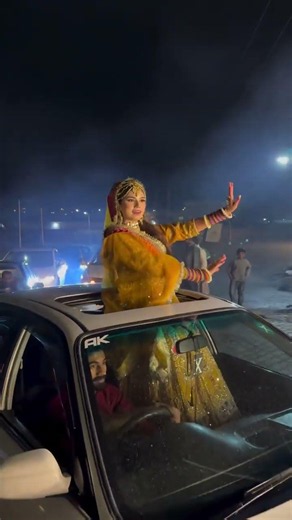 Most Inconic Mehndi Entry Ever by Bride 😎🔥| #MehndiEntry #BrideEntry #MehndiNight #GrandEntry #bride