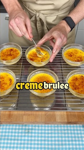🍮 Die perfekte Crème Brûlée – außen knusprig, innen unglaublich cremig! 🤤