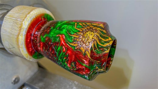 Incredible vase from pine cones and resin!