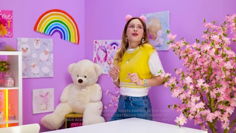 Transforming waste into fun: Crafting adorable toys for trendy girls! Unboxing with 123GO!SCHOOL