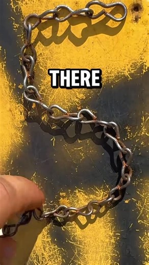 Hullsome on Instagram: "I FOUND A CHAIN REACTION ⛓️‍💥 Follow me for the BEST Geocache hides on Earth!"