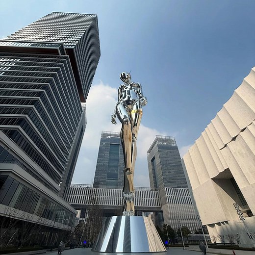 12-meter-tall Hajime Sorayama robot from Dior show appears outside NZAI Shanghai
