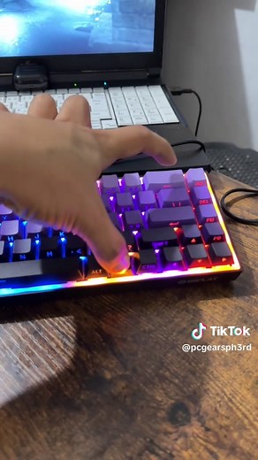 Mechanical keyboard #sulitfyp #mechanicalkeyboard #fyp #gamingkeyboard