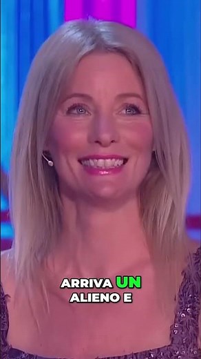 Flavia Vento's Alien Encounter: A Galactic Interview #shorts