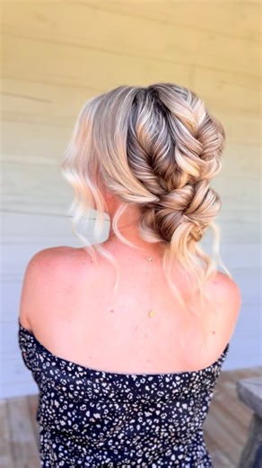 Bridal Hairstylist | Rachel Riley | Bridal Hair Education on Instagram: "This was crazy info to take in at 7am 😅 I’ve never met a triplet, let alone a quadruplet. 😳 No bridal hair trial? No problem! Thin hair? We’ll make it look voluminous. Short hair? An updo is still possible! Styles in this reel are a mix of team’s work & my own. 👏🏼 Want to learn how to style bridal hair on all hair types? I’ll personally train you!! Comment “BLUEPRINT” #bridalhaireducation #bridalhairtutorial #bridalhair