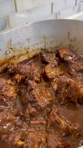 Southern Style Smothered Oxtail using @Southern Made Spices #MealsByAldenB #oxtail