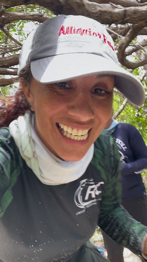 CRC is working alongside Turneffe Atoll Sustainability Association to monitor and conserve the American crocodiles on Turneffe Atoll, Belize—————————————————————————CRC está trabajando junto a TASA para monitorear y conservar los cocodrilos americanos en Turneffe Atoll, Belice...#crocodile #wildlifeconservation #belize #wildbellize #belizewildlife #centralamerica #americacentral #caribbean #caribe #conservation #saveourspecies #cocodrilo #mondaymood #reptile #womeninscience #reptilesofinstagram 