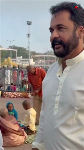 Sivaji at Tirumala Venkateswara Temple 🙏 | Actor Sivaji Tirumala Darshan Popper Stop Telugu