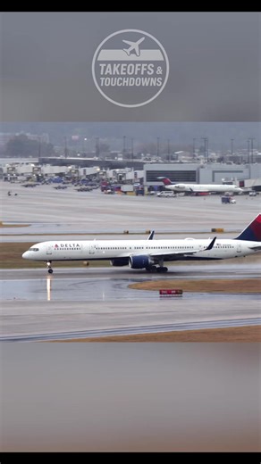 Delta 757-300 Takes Off from ATL in Stunning 4K