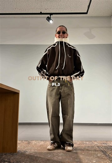 Layers are a girls best friend, another outfit of the day for the not so girly girls or the cool guys #ootd #outfitoftheday #wlw @Equalité