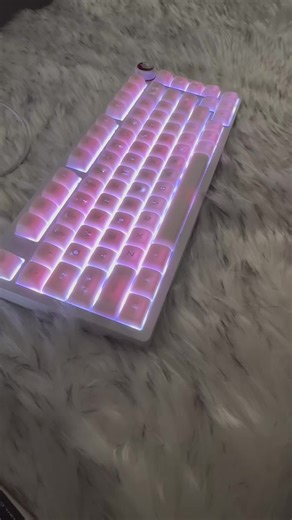 Obsessed with this keybroad's glow! 🌟 Typing feels like a party.#xvx #keyboard #keycaps