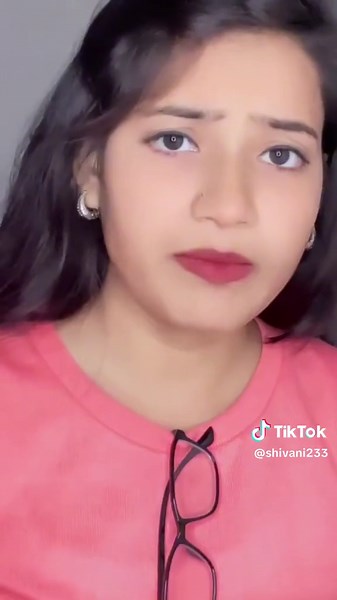 Elegant Fashion with Lanyard Styling Tips